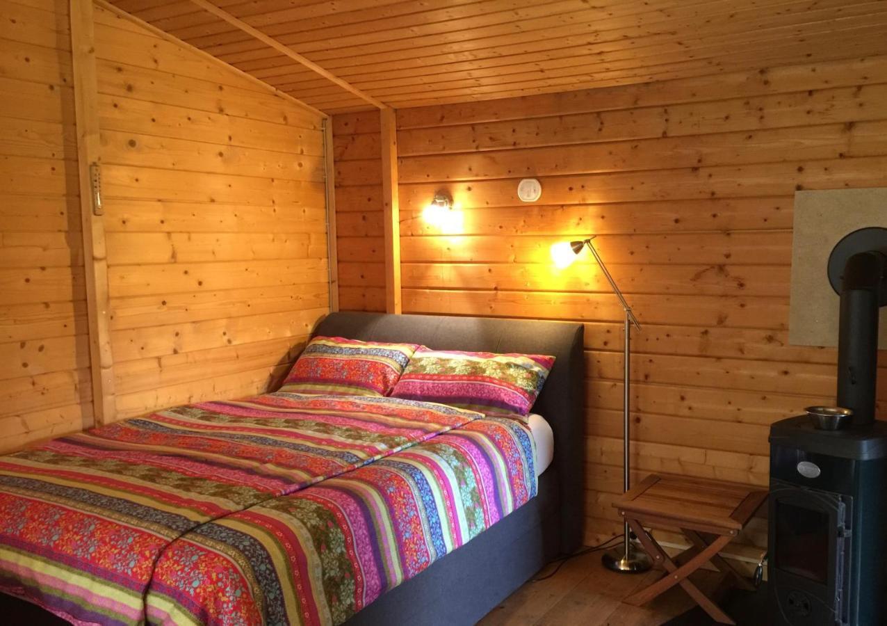 Romantic Wooden Lodge,Sauna,Schwimmteich,Alleinstehend,Absolut Ruhig Hessisch Oldendorf Kültér fotó